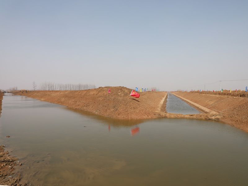 黨建進(jìn)工地 發(fā)揮黨員先鋒作用